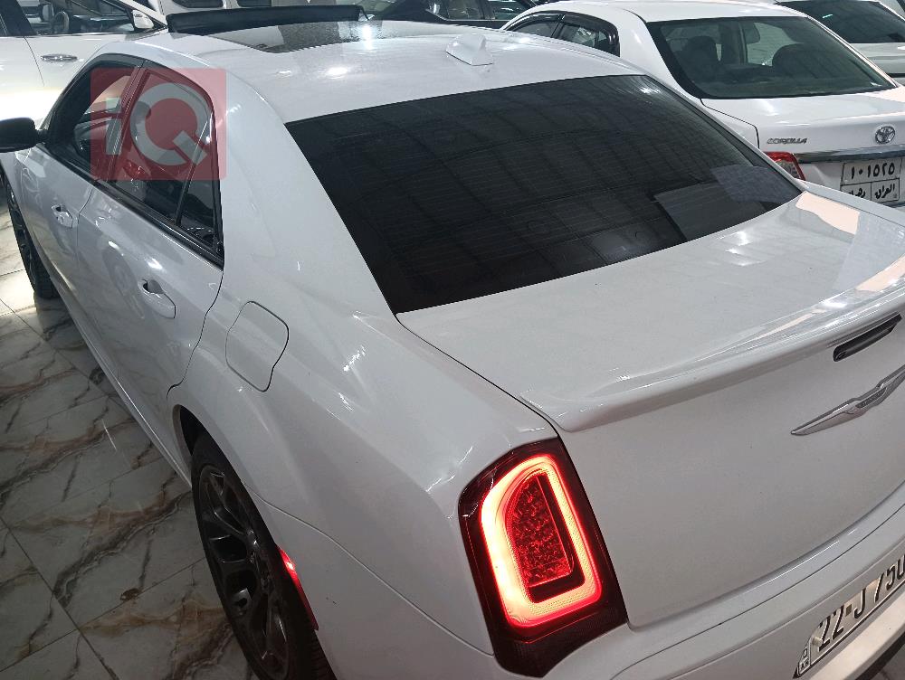 كرايسلر 300